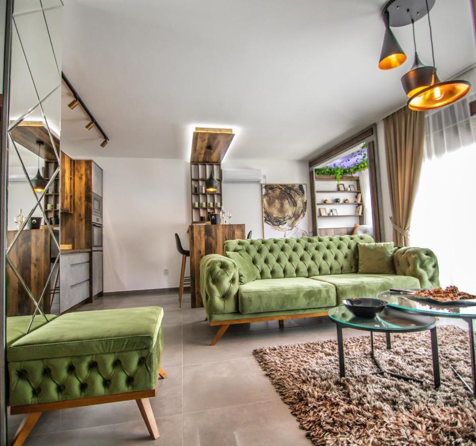 Royal Luxury Apartment วรชาซ ภายนอก รูปภาพ