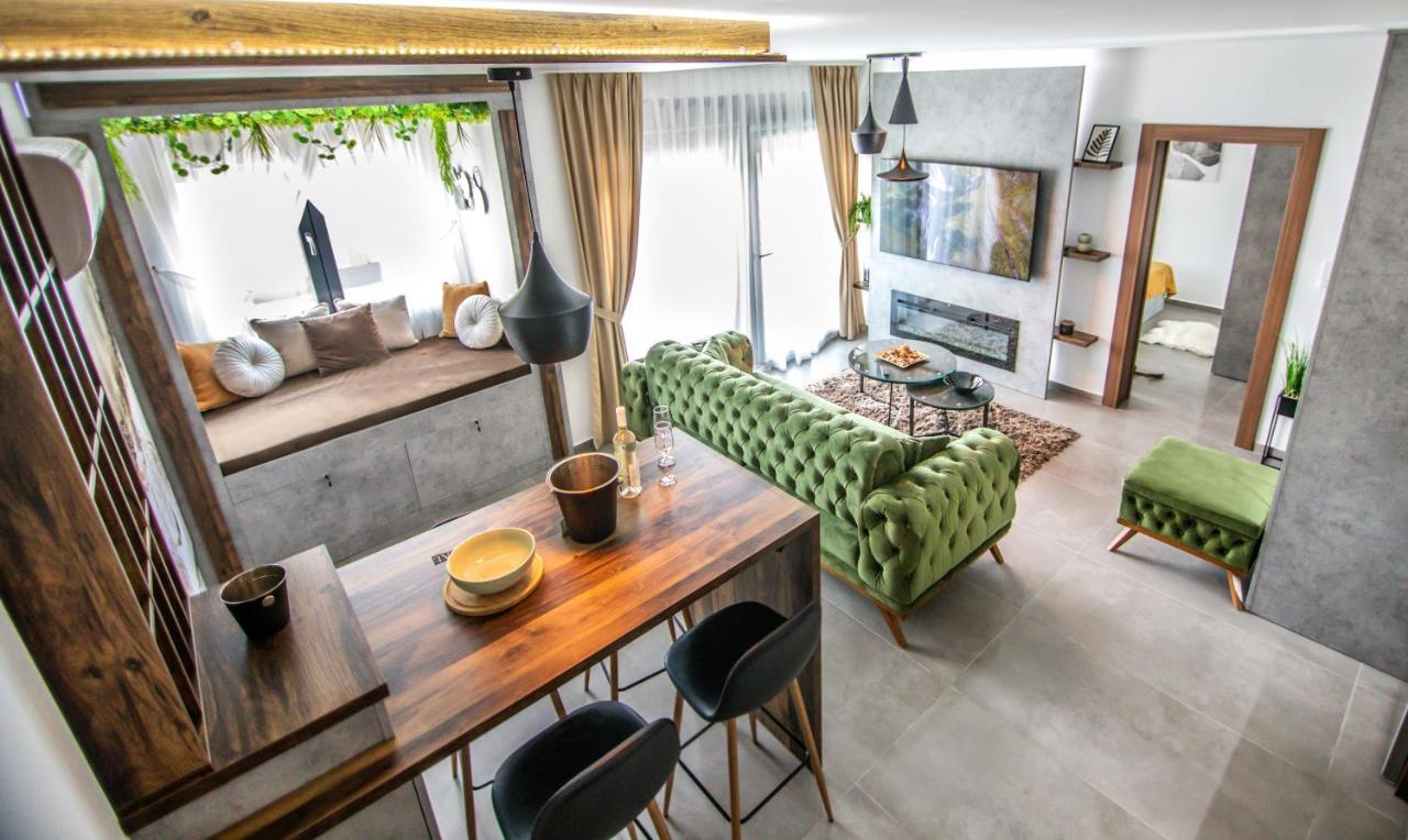 Royal Luxury Apartment วรชาซ ภายนอก รูปภาพ