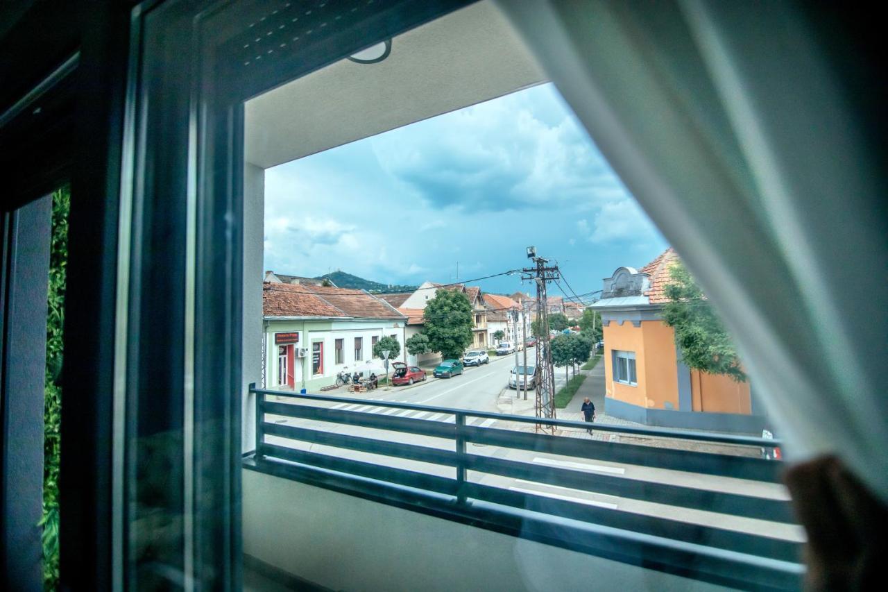 Royal Luxury Apartment วรชาซ ภายนอก รูปภาพ