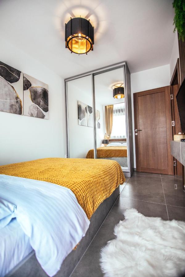 Royal Luxury Apartment วรชาซ ภายนอก รูปภาพ