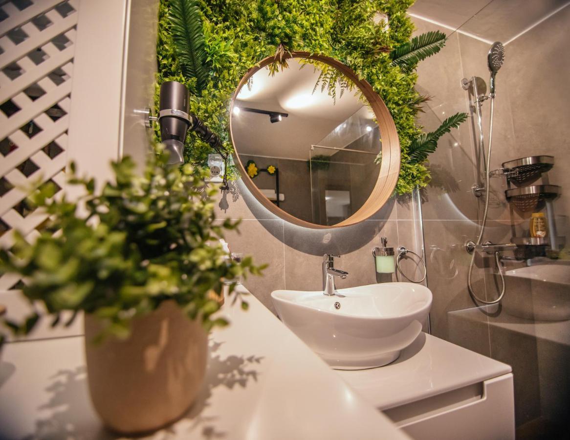 Royal Luxury Apartment วรชาซ ภายนอก รูปภาพ
