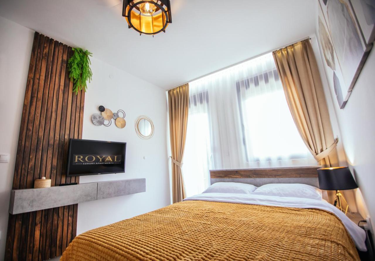 Royal Luxury Apartment วรชาซ ภายนอก รูปภาพ